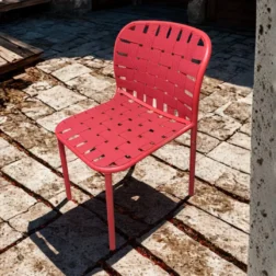 כיסא גינה מעוצב EMU ITALY דגם YARD אדום