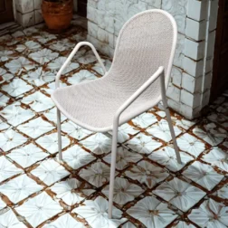 כיסא גינה מעוצב עם ידיות EMU ITALY דגם NOVA לבן